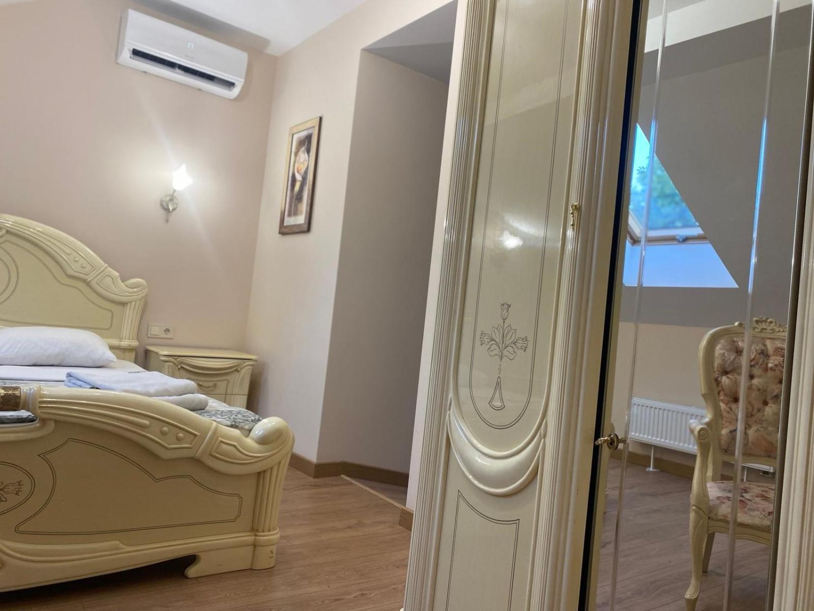 Apart Yaroslava Osmomysla 9 Square - City Center Lviv Eksteriør bilde