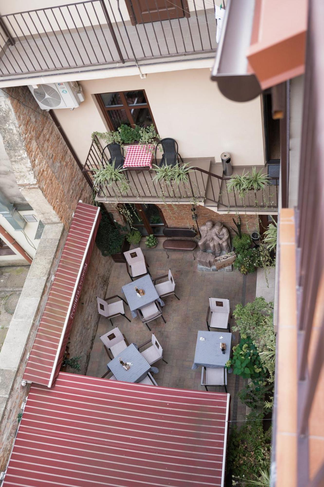 Apart Yaroslava Osmomysla 9 Square - City Center Lviv Eksteriør bilde