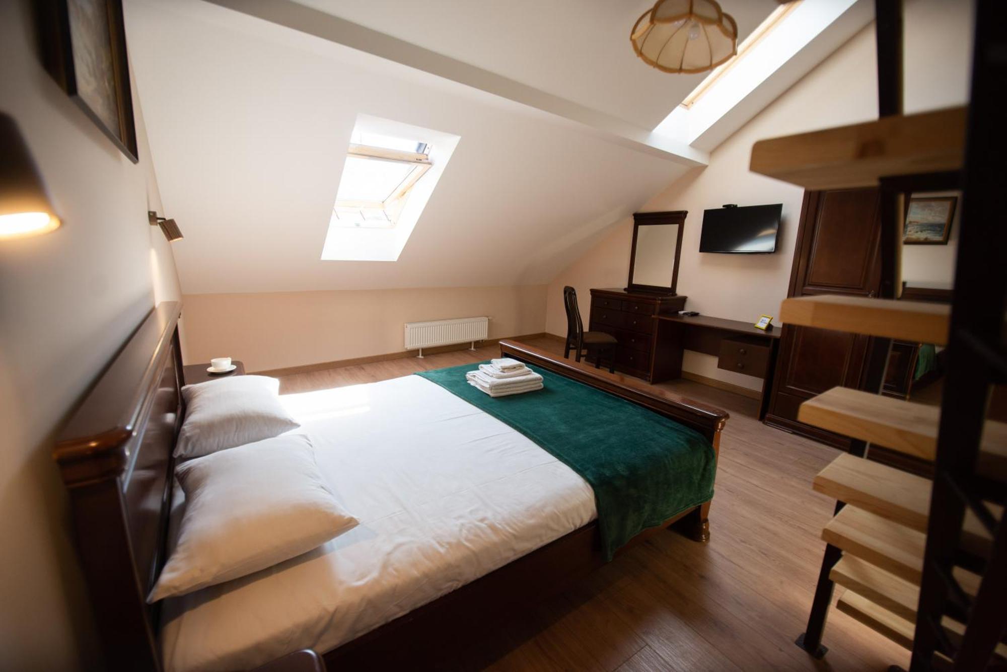 Apart Yaroslava Osmomysla 9 Square - City Center Lviv Eksteriør bilde