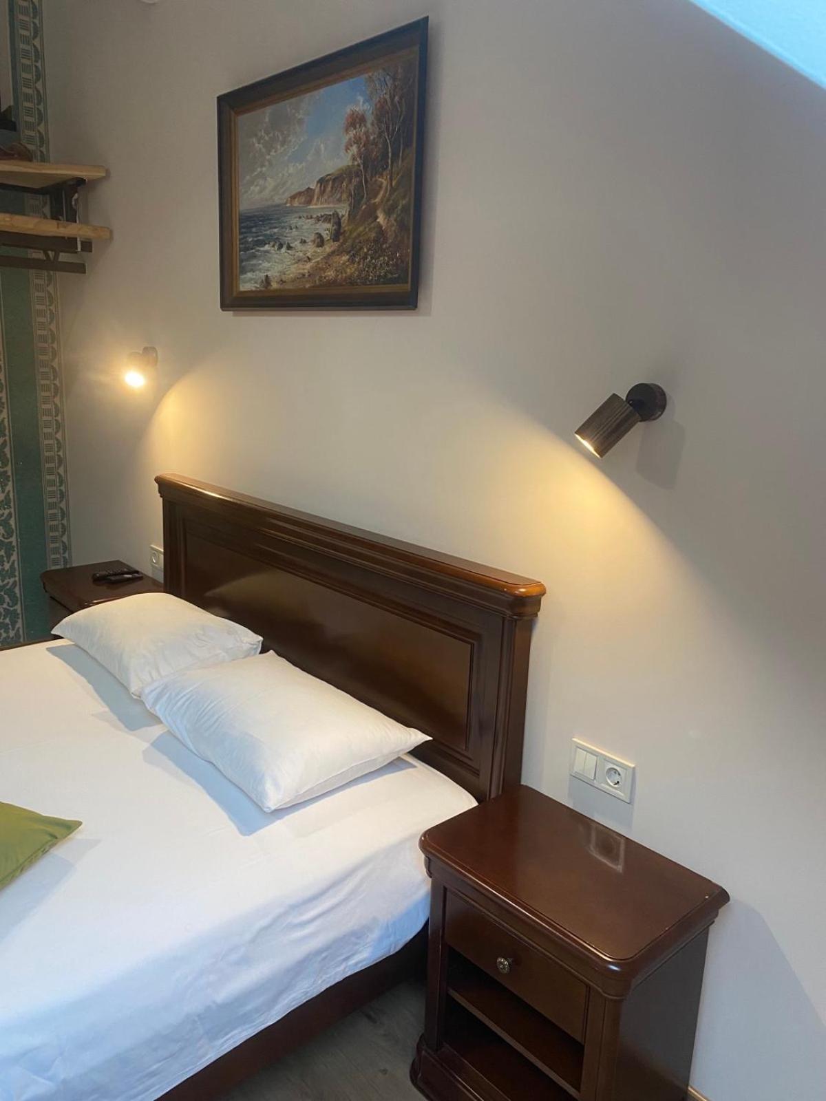 Apart Yaroslava Osmomysla 9 Square - City Center Lviv Eksteriør bilde