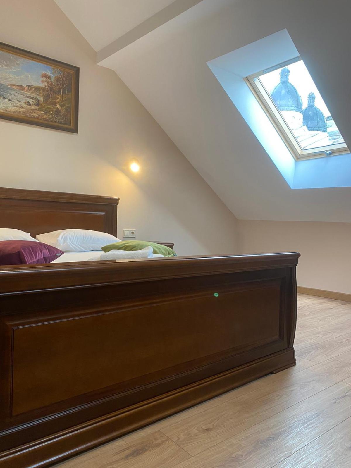 Apart Yaroslava Osmomysla 9 Square - City Center Lviv Eksteriør bilde