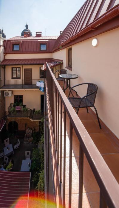 Apart Yaroslava Osmomysla 9 Square - City Center Lviv Eksteriør bilde
