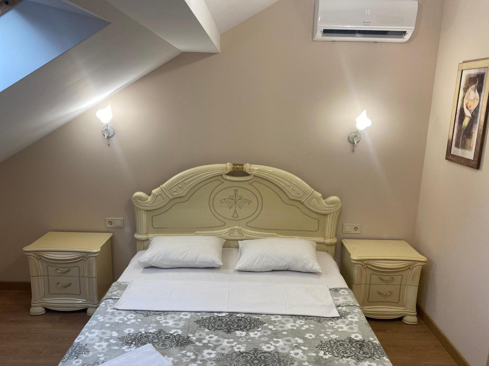 Apart Yaroslava Osmomysla 9 Square - City Center Lviv Eksteriør bilde