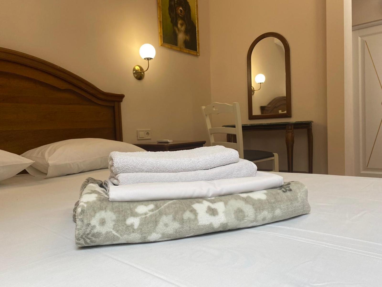 Apart Yaroslava Osmomysla 9 Square - City Center Lviv Rom bilde