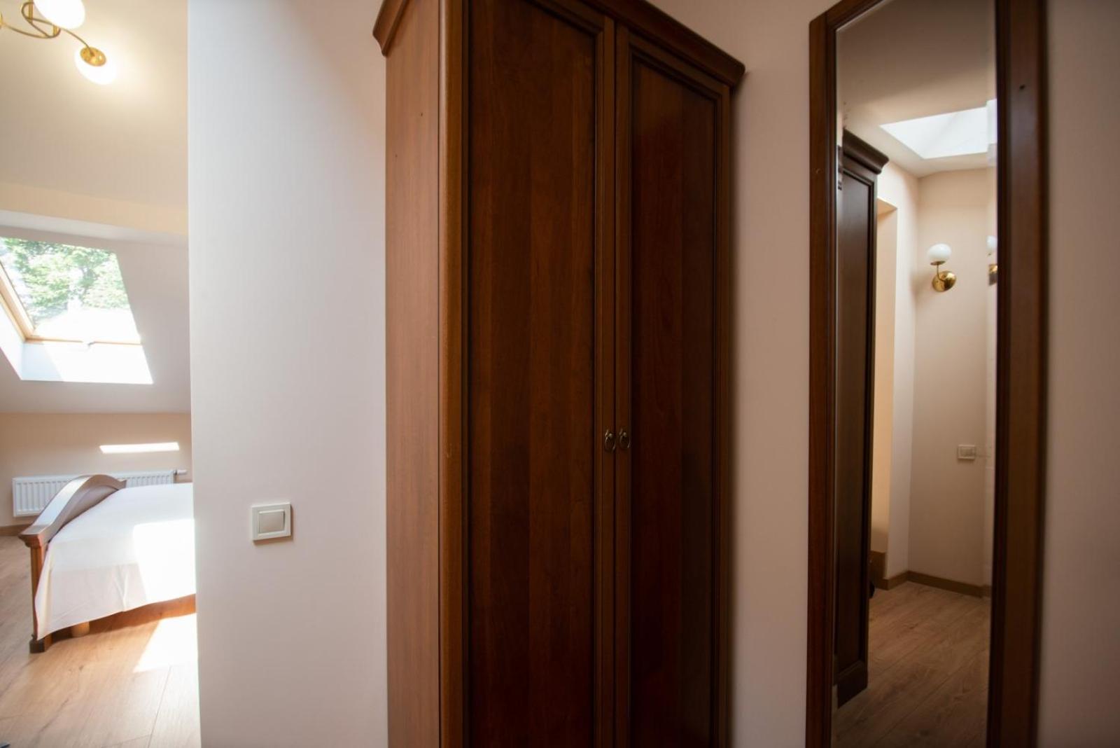 Apart Yaroslava Osmomysla 9 Square - City Center Lviv Rom bilde