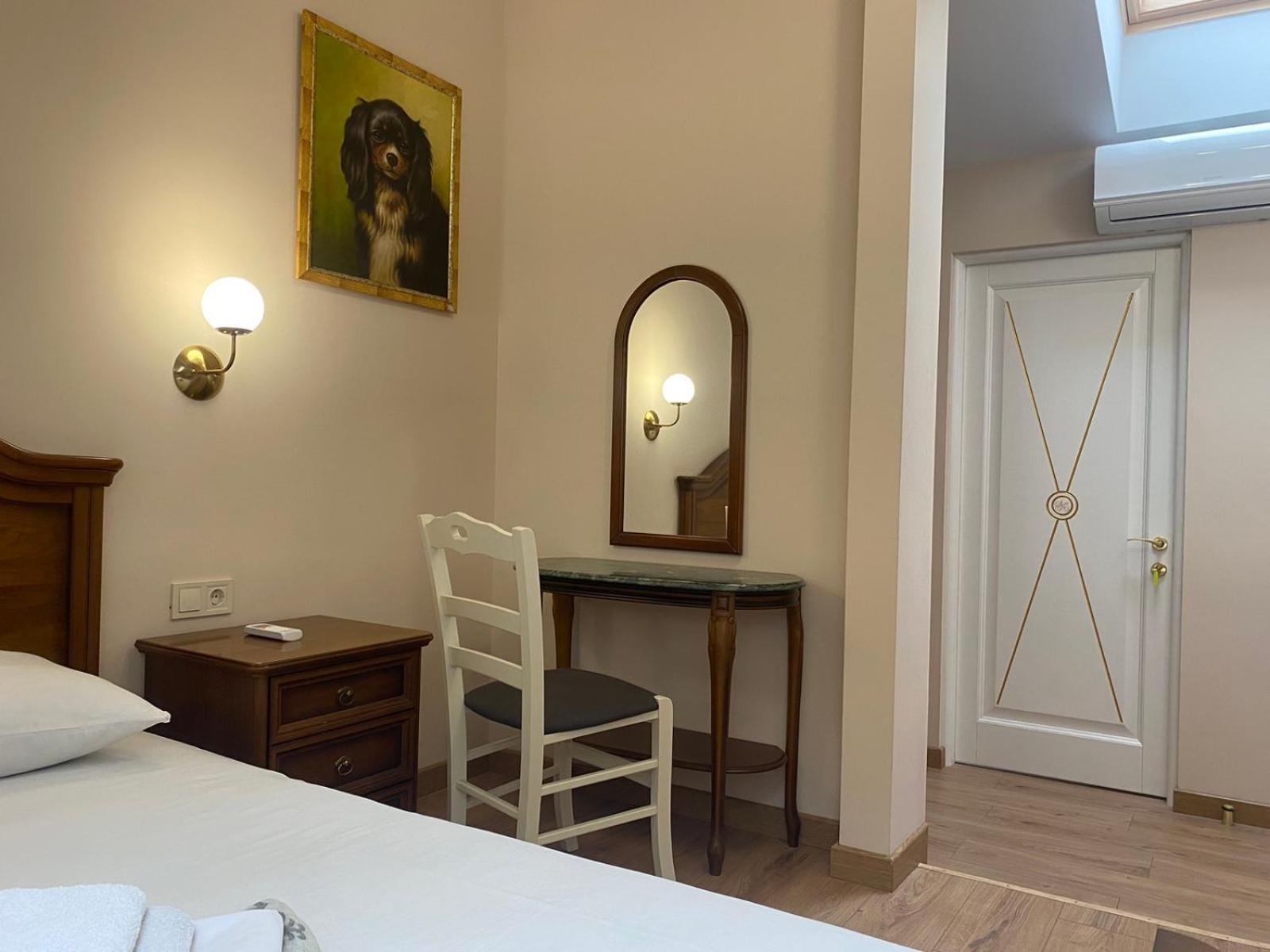 Apart Yaroslava Osmomysla 9 Square - City Center Lviv Rom bilde